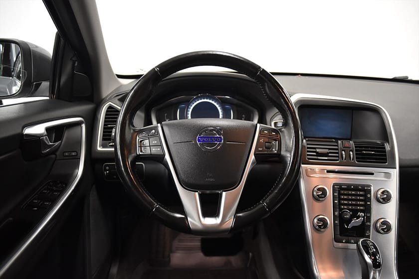 Bild 2 av Volvo XC60 D4 AWD Classic Summum Drag D-Värm AdaptivF Rattv