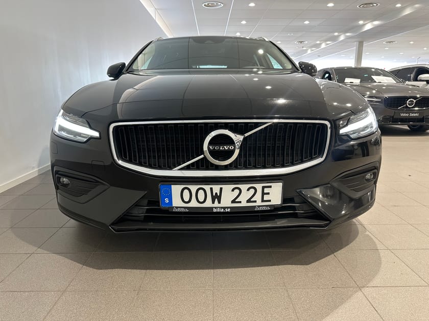 Bild 2 av Volvo V60 D3 AWD Momentum Advanced SE II / Dragkrok / Navigation / Backkamera /