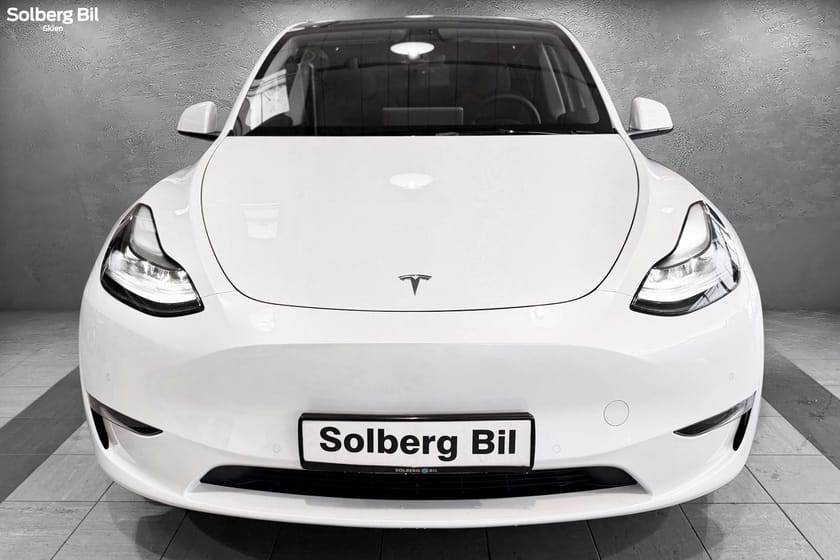 Bilde 2 av Tesla Model Y Long Range AWD AWD/ VARMEPUMPE/ PREMIUM.LYD/ NORSK/ PANO