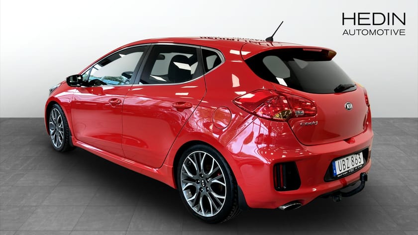 Bild 2 av Kia cee'd GT / Drag & MoK värmare
