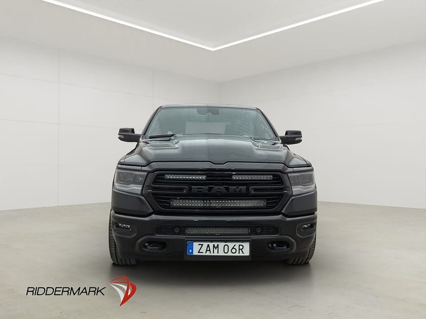 Bild 5 av RAM 1500 Crew Cab Dodge Laramie Night V8 Cockpit Drag H/K Pano Moms