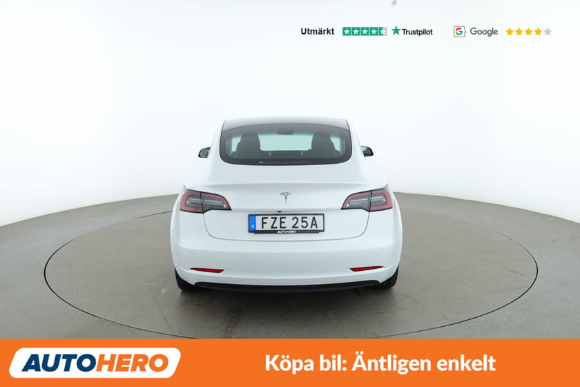 Bild 4 av Tesla Model 3 Standard Range RWD / Panorama, Rattvärme