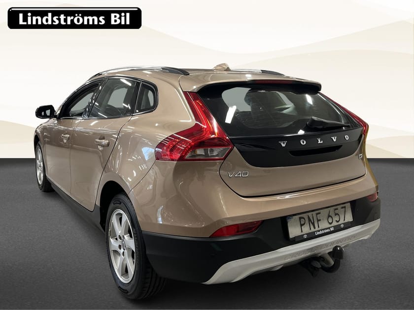 Bild 4 av Volvo V40 Cross Country Momentum Business Edition D2 115hk S&V-Hjul Drag