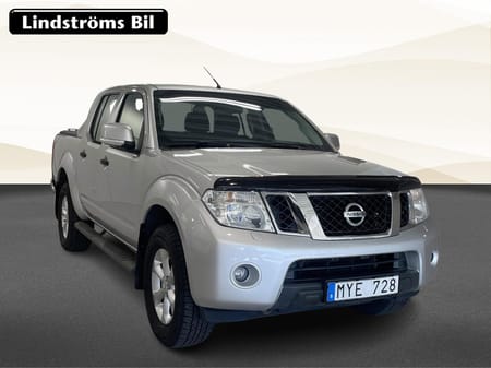 Nissan Navara Dubbelhytt 4X VINTERHJUL DRAGKROK NY SERVAD