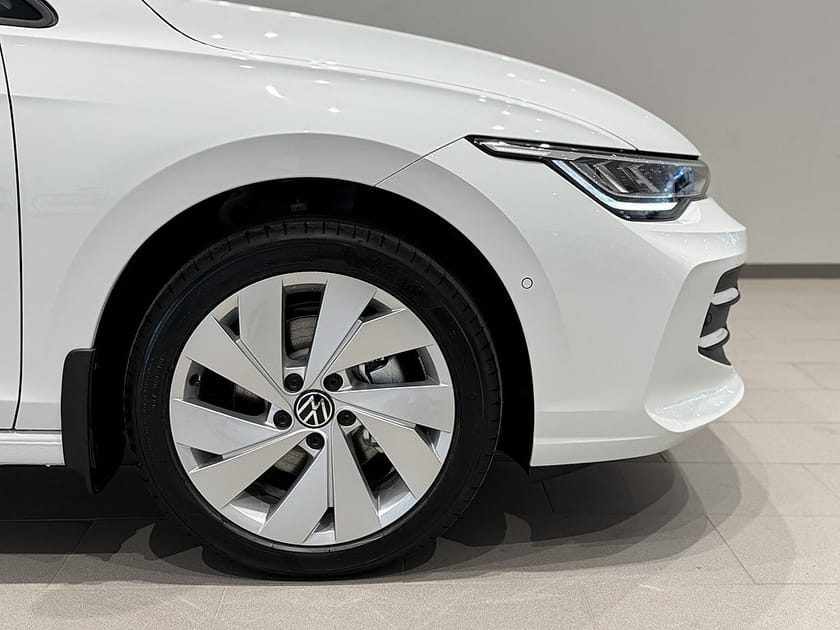 Bild 3 av Volkswagen Golf LIFE 1,5 ETSI DSG7 | LAGERBIL