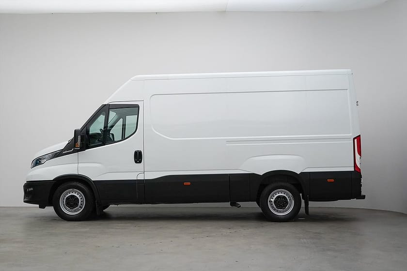 Bild 3 av Iveco Daily 35-140 Van 2.3 JTD Hi-Matic / Moms / Lång