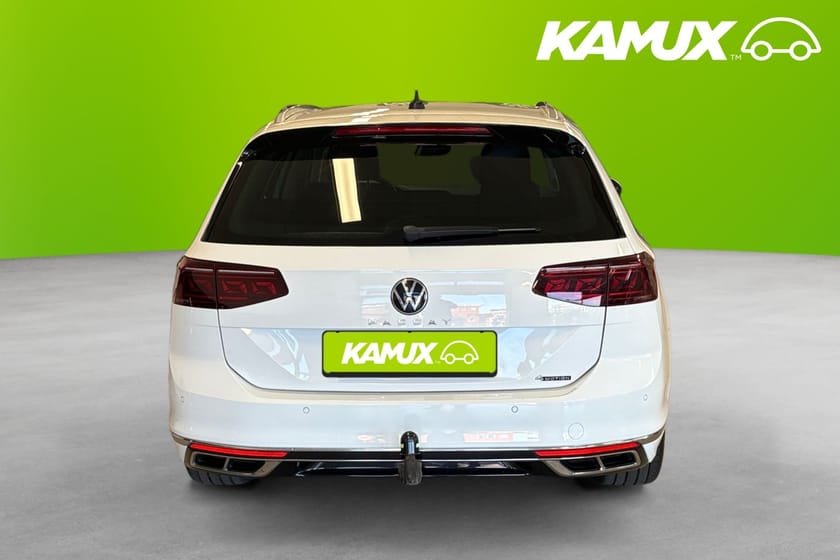 Bild 5 av Volkswagen Passat Sportscombi 2.0 TDI 4M  200hk R-Line Cockpit Matrix Ambient Värmare Drag