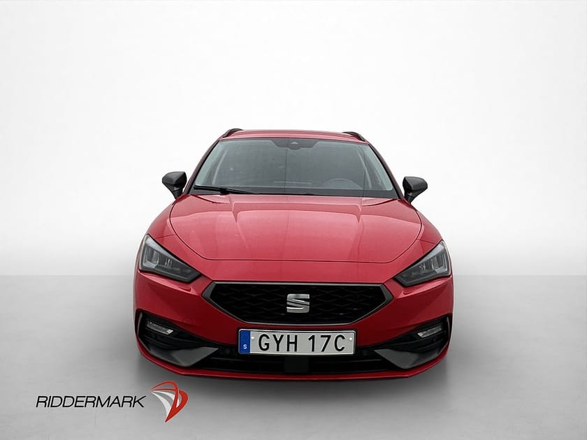 Bild 2 av SEAT León Sportstourer e-Hybrid 204hk FR Cockpit Kamera