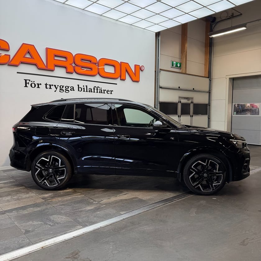 Bild 3 av Volkswagen Tiguan 2.0 TDI 4M R-Line Black Edt 360° Massage Värmare Drag