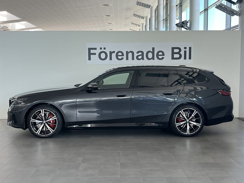 Bild 3 av BMW i5 xDrive40 Touring M Sport Pro Innovation Drag Rattvärme