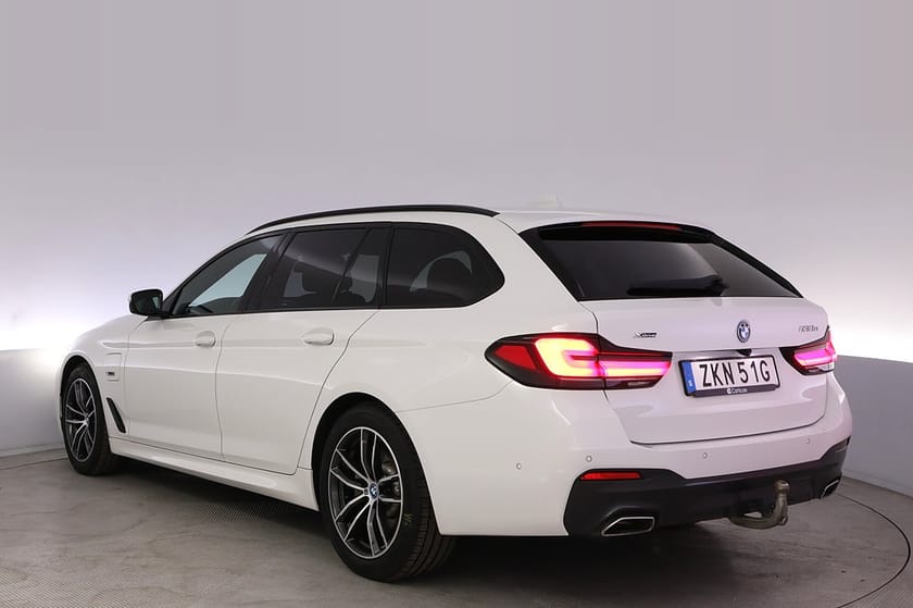 Bild 4 av BMW 530e xDrive Touring M sport Kamera Navi Värmare Drag