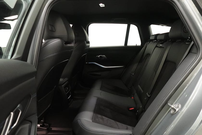 Bild 5 av BMW 330e xDrive Touring M Sport Ambient Kamera Drag Adap-F P-Vär