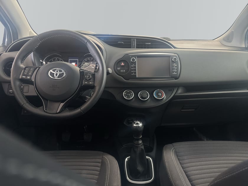 Bild 2 av Toyota Yaris ACTIVE / V-HJUL / AU GARANTI