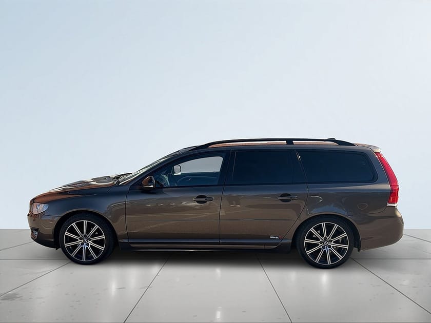 Bild 4 av Volvo V70 D3 Classic Sport Drag Dvärme Navi Adpt fhåll S&V-däck
