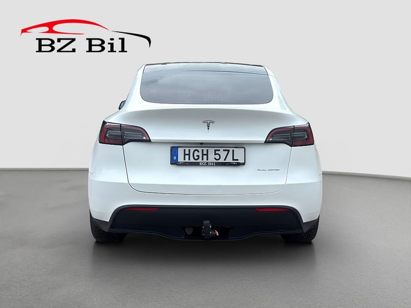Bild 4 av Tesla Model Y Long Range AWD Autopilot Pano Drag Moms