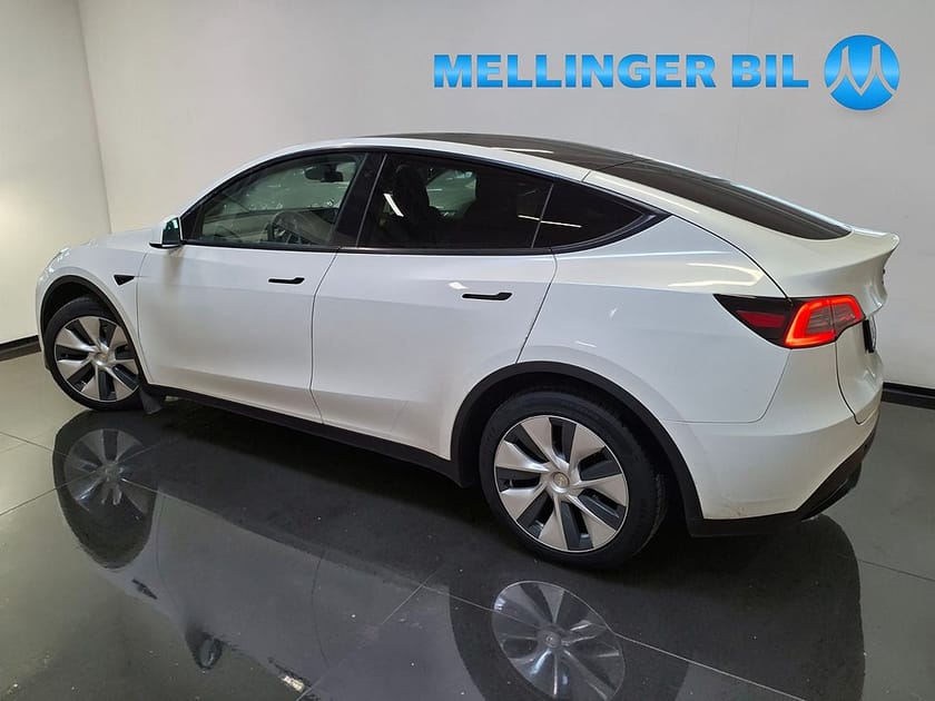 Bild 4 av Tesla Model Y Standard Range RWD 