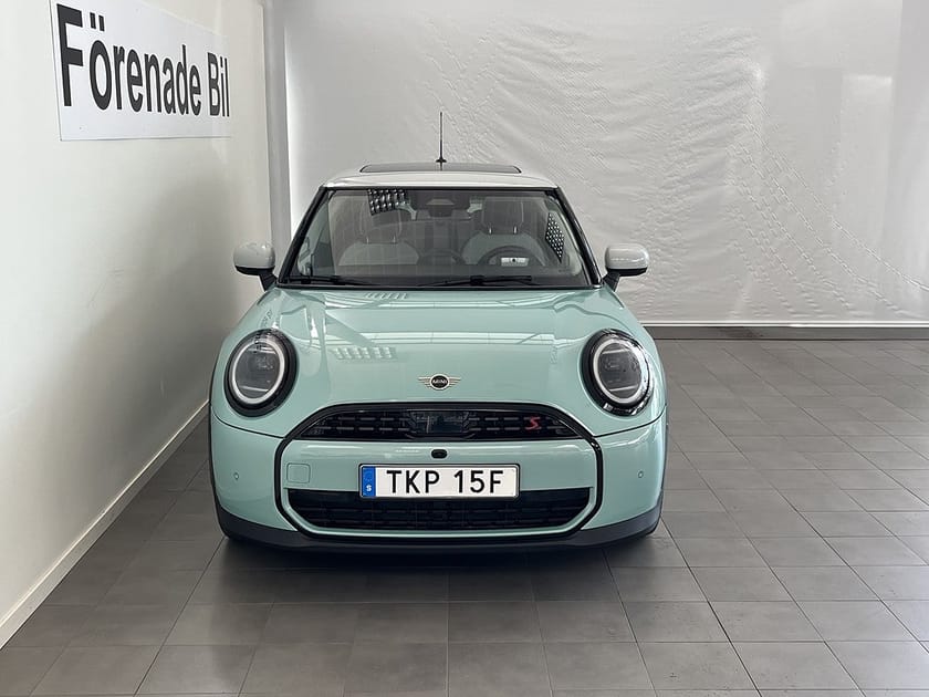 Bild 3 av MINI Cooper S Aut Classic Trim H/K HUD Rattvärme Nav Backkamera