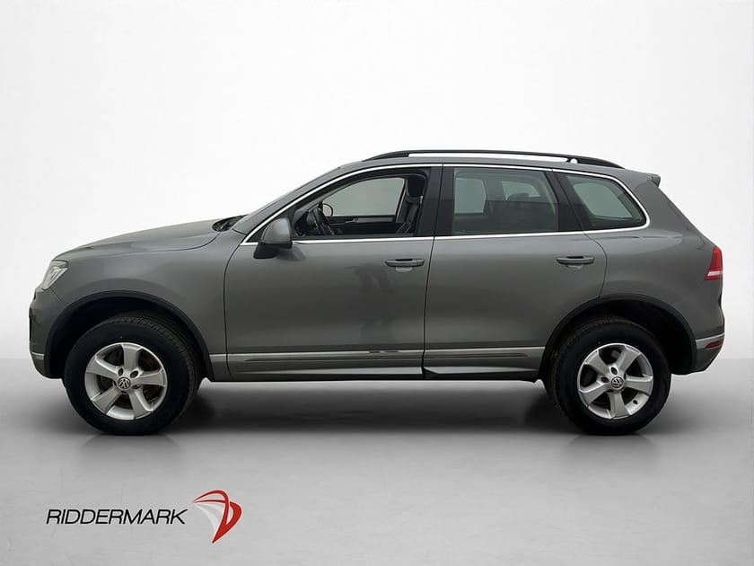 Bild 4 av Volkswagen Touareg 3.0 TDI V6 4M D-Värm Kamera Skinn Luftfj