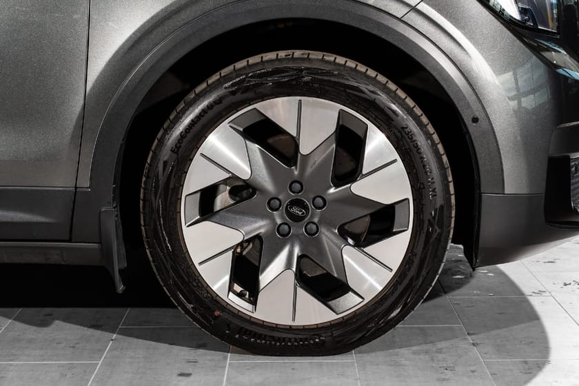Bilde 5 av Ford Explorer EV Extended Range AWD App Forvarme Krok Hud AGR Pano B&O