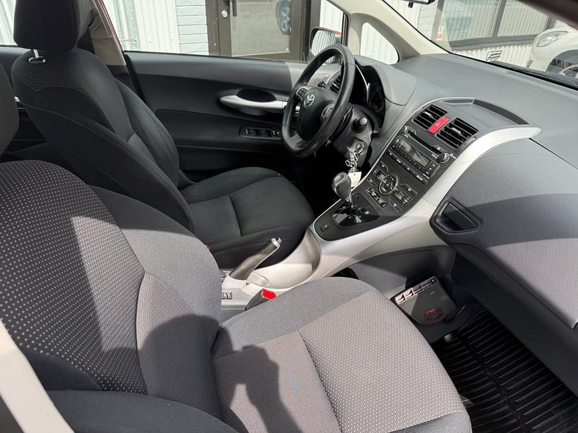 Bild 5 av Toyota Auris 1.6 132HK PLUS 5-D / AUTOMAT / VÄRMARE