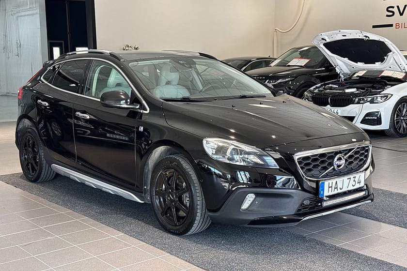 Bild 1 av Volvo V40 Cross Country T4 AWD Automat 190 hk/Ocean Race/Panorama/Harman-Kardon