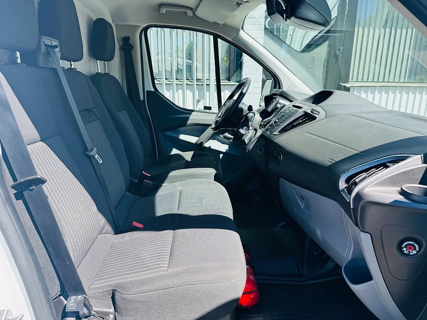 Bild 5 av Ford Transit Custom 290 2.2 TDCi 125HK SKÅP / DRAG / VÄRMARE