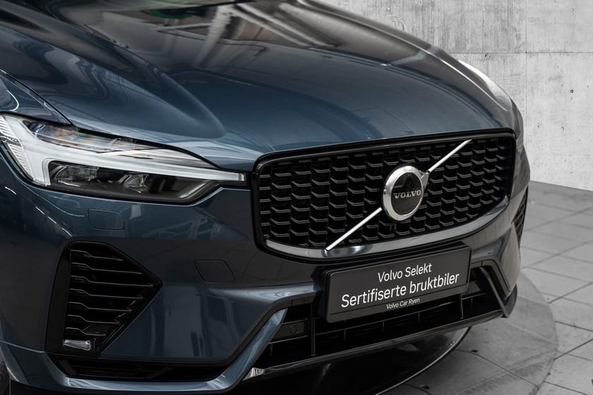 Bilde 3 av Volvo XC60 T6 AWD Plug In Hybrid Plus Dark 350Hk. Hengerfeste!