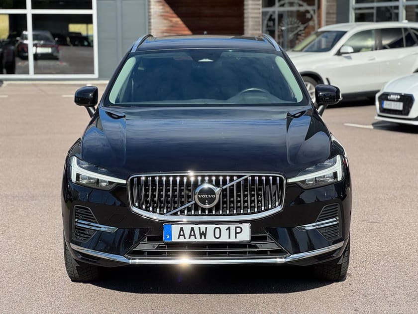 Bild 3 av Volvo XC60 Recharge T6 AWD Core Dragkrok 360 kamera Navi Pano
