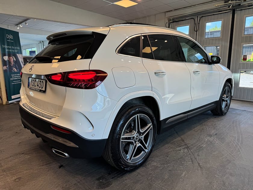 Bild 4 av Mercedes-Benz GLA 250 e 8G-DCT AMG Advanced Plus Gps Pano Ambient Värmare