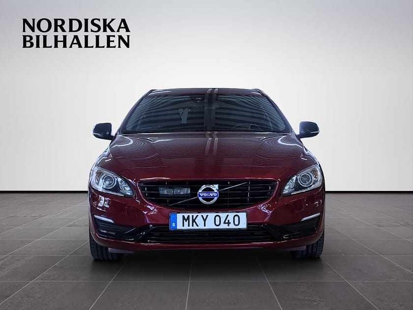 Bild 2 av Volvo V60 D6 Plug-in Hybrid AWD Geartronic Summum Värmare Drag