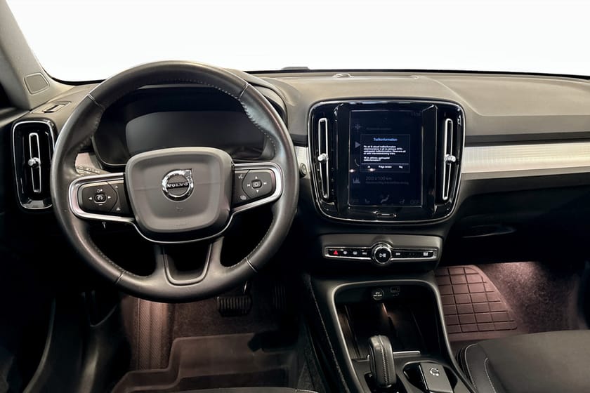 Bild 4 av Volvo XC40 T3 FWD aut Momentum Advanced Edt