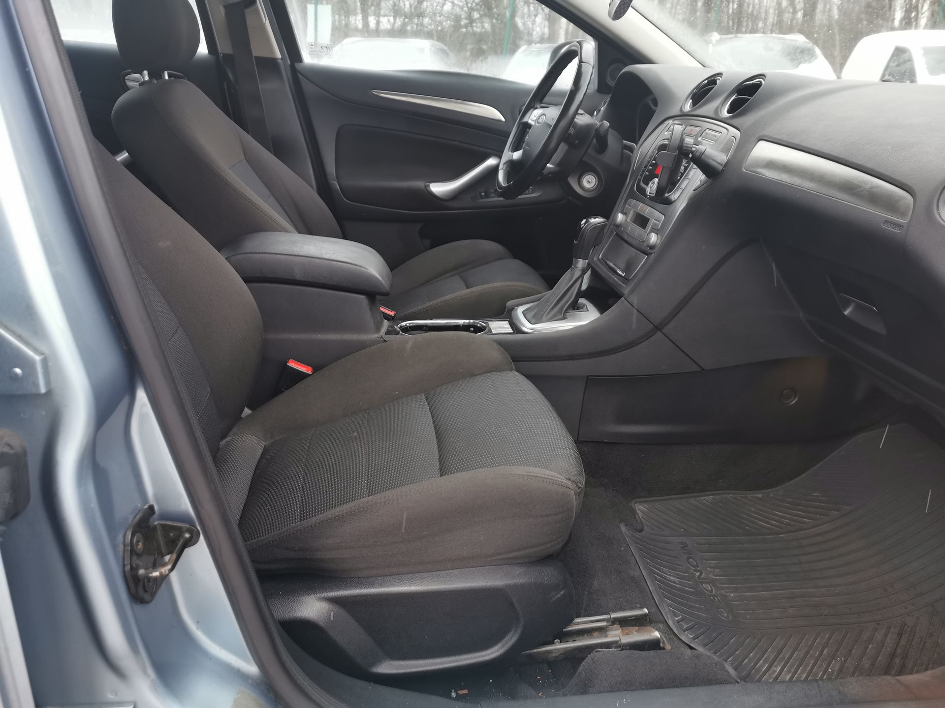 Ford Mondeo Kombi 2.0 TDCi 2008, bild 6/8