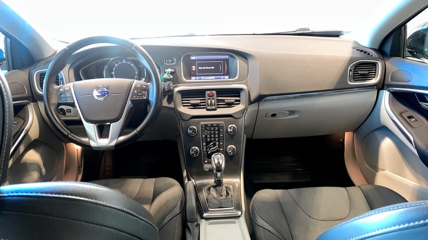 Bild 4 av Volvo V40 Cross Country MOMENTUM AUT