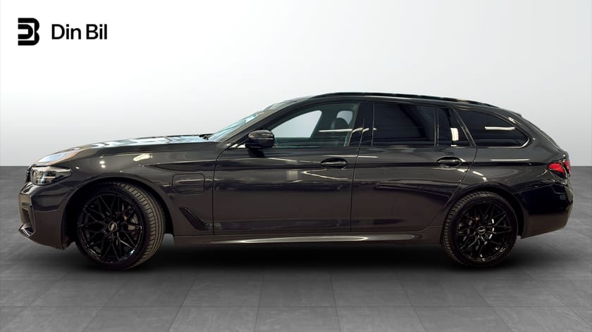 Bild 2 av BMW 530e xDrive Touring M-sport | Vinterhjul