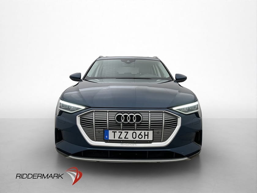 Bild 3 av Audi e-tron 55 quattro Pano Drag Skinn HUD Kamera Navi