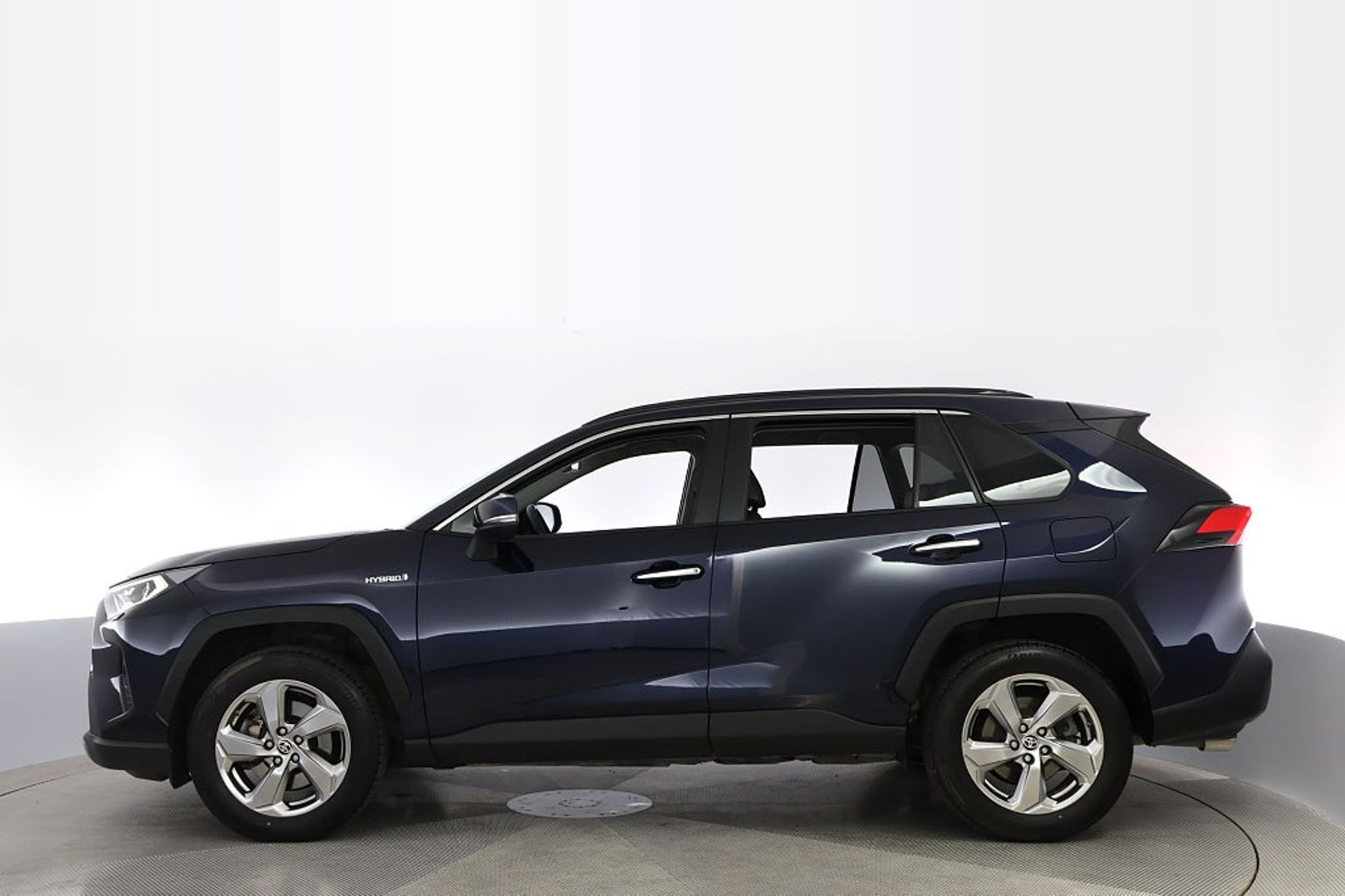Toyota RAV4 2022, photo 4/10