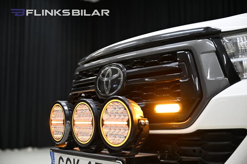 Bild 3 av Toyota Hilux Extra Cab 2.4 AWD 150HK Servicebil|Kåpa|Clayton|Leasbar|SeUtr!!