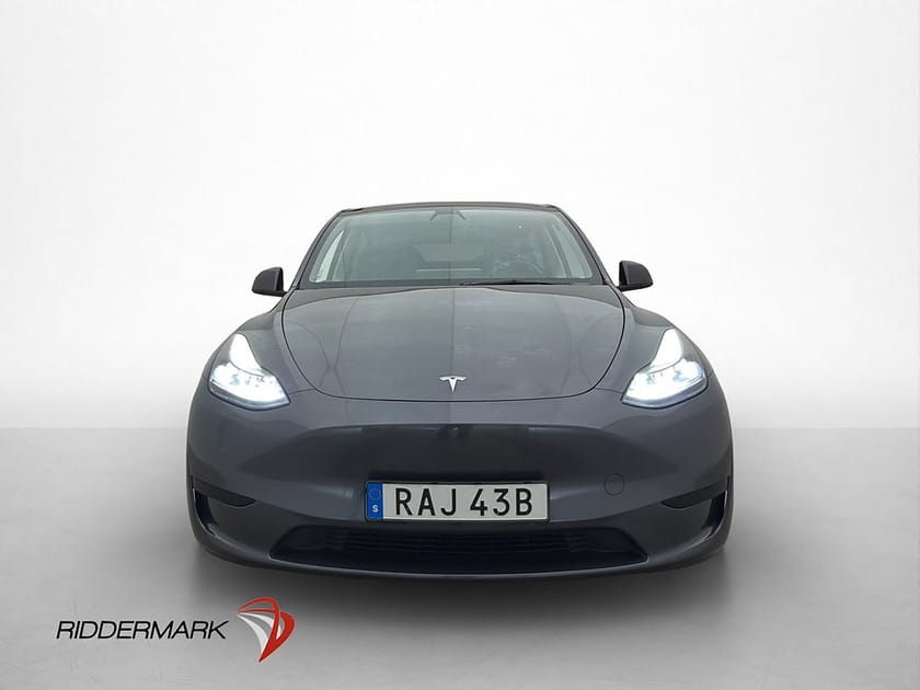 Bild 3 av Tesla Model Y Standard Range RWD 299hk Pano 1-Brukare MOMS