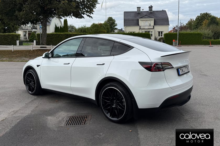 Bild 5 av Tesla Model Y Long Range AWD Dual Motor 514 hk Automat - Panorama