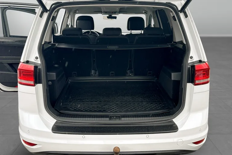 Volkswagen Touran 7-seater