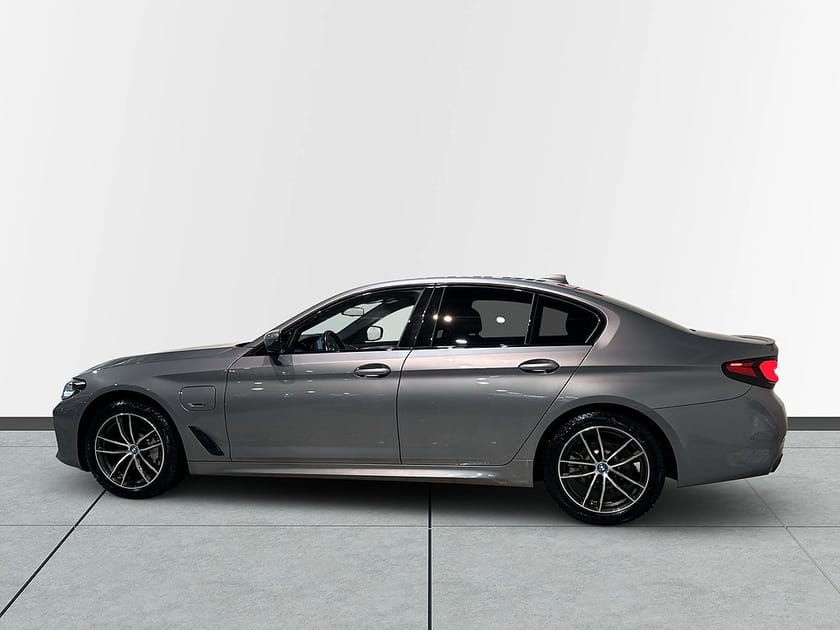 Bild 4 av BMW 530e xDrive Sedan M Sport Drag H/K GPS Kamera SoV MOMS