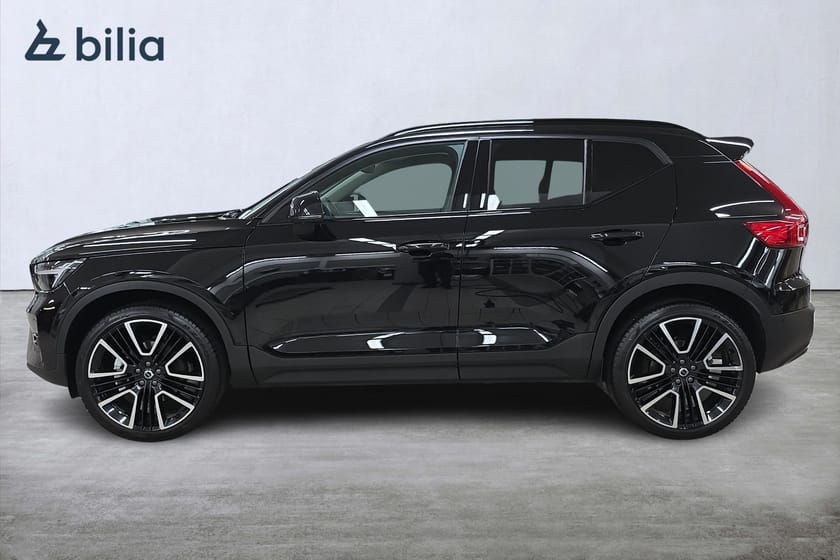 Bild 3 av Volvo XC40 B4 FWD Bensin Ultra Dark/Dragkrok/Värmare/Panorama