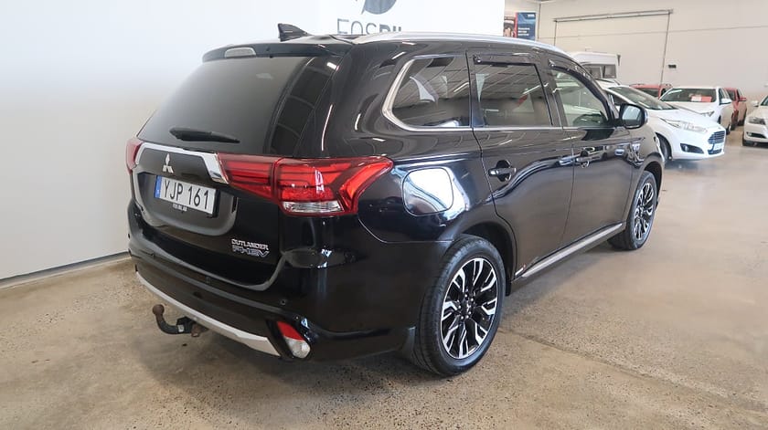 Bild 4 av Mitsubishi Outlander PHEV *RÄNTEKAMPANJ 3.45%* CVT Kamera Drag Nyservad