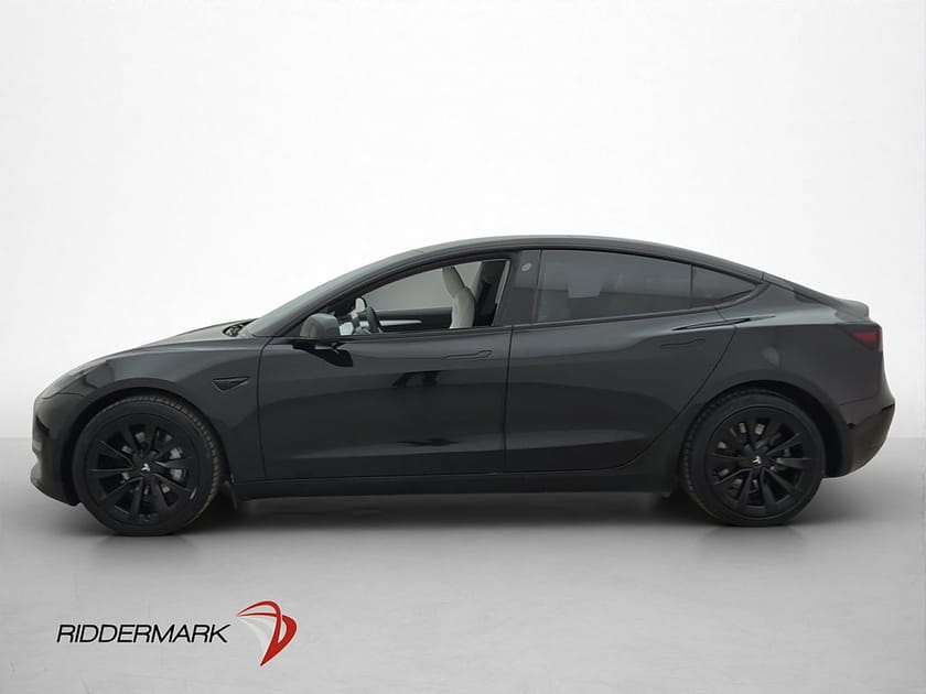 Bild 5 av Tesla Model 3 Long Range AWD Autopilot Svensksåld Kamera