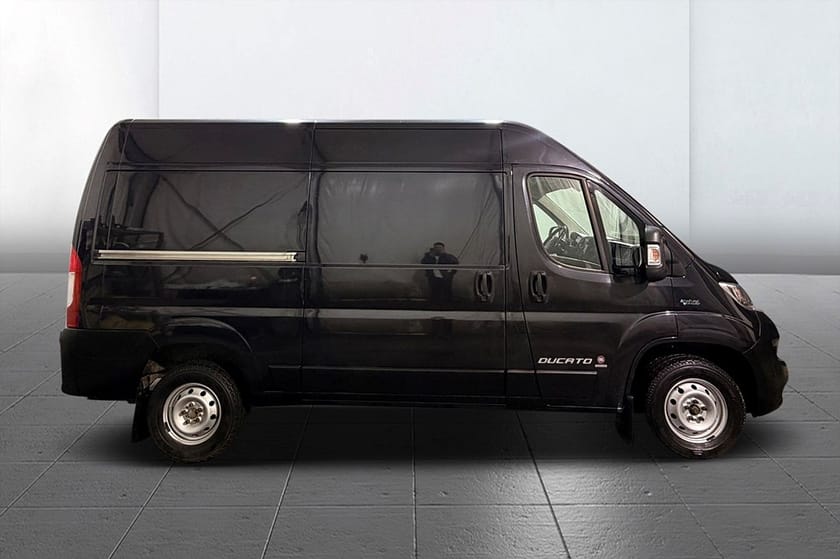 Bild 5 av Fiat Ducato Van Skåp 35 3.0 NP L2H2 CNG 3sits Drag Kamera Fotsteg 136hk