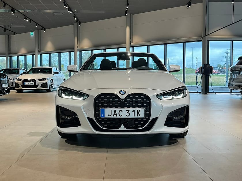 Bild 2 av BMW 430i xDrive Convertible