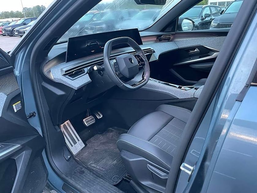 Bild 5 av Peugeot 5008 Hybrid 145