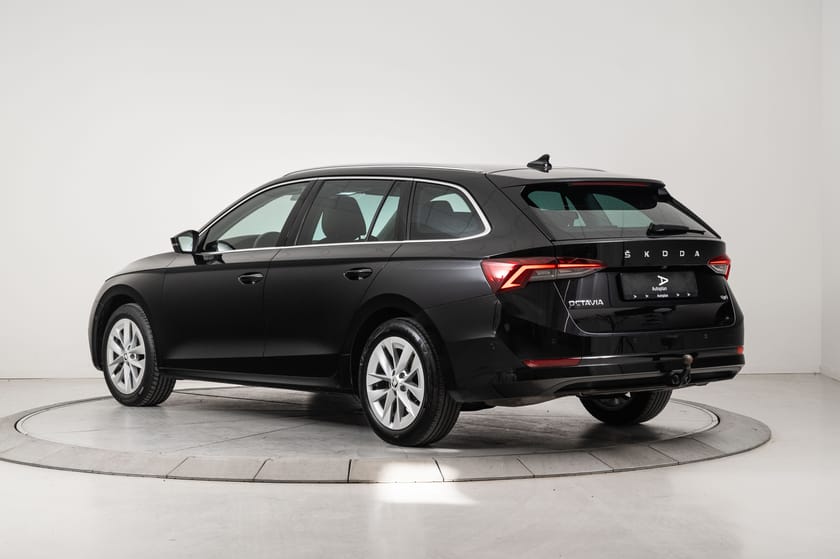 Bilde 5 av Škoda Octavia Stasjonsvogn 4x4 Krok Webasto ACC Kamera
