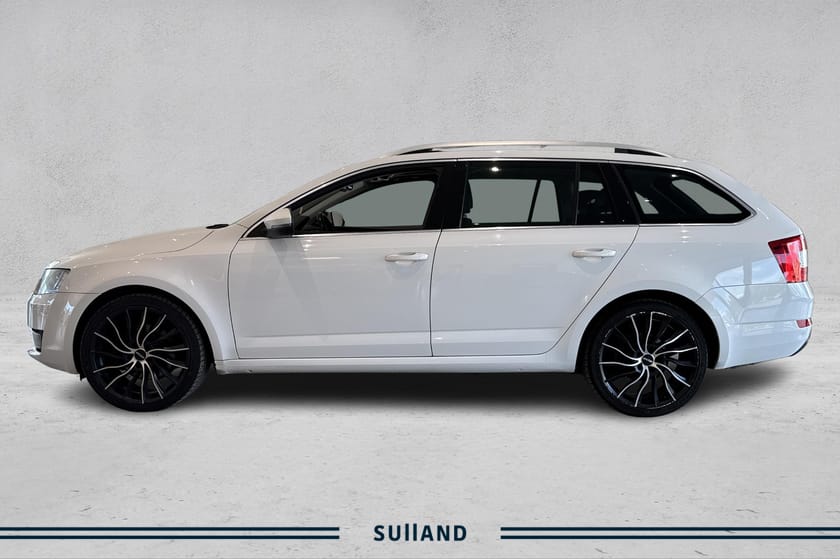 Bilde 2 av Škoda Octavia Stasjonsvogn 180hk TSI 4X4 DSG, Elegance, Soltak, Delskinn