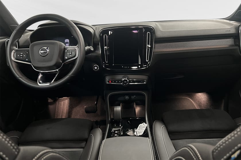 Bild 5 av Volvo XC40 B3 FWD Bensin Plus Dark
